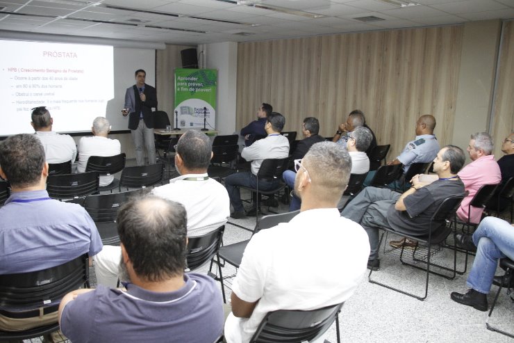 Servidores participam de palestra sobre prevenção e diagnóstico do câncer de próstata