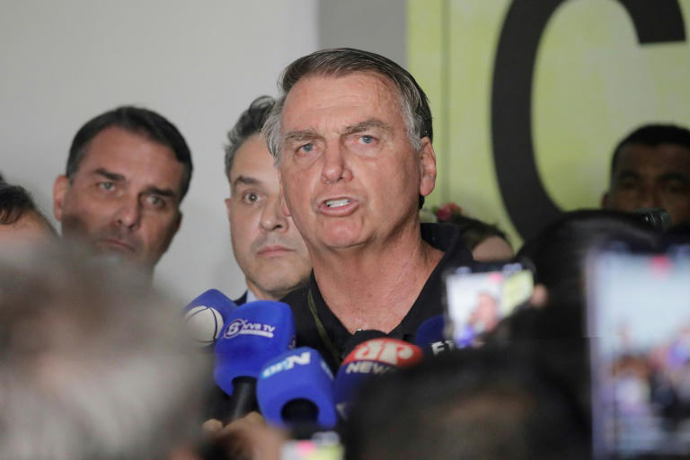 Bolsonaro agradece Milei por recepção a apoiadores condenados pelo 8/1